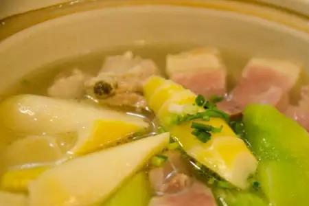 上海莴笋烧咸肉做法