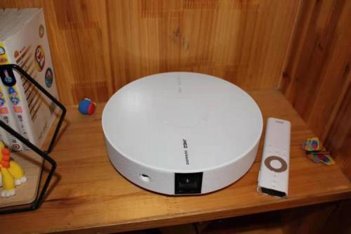 坚果g9是充电的还是插电的