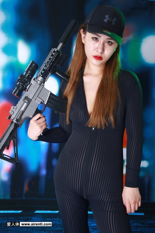 带枪的女人是什么意思