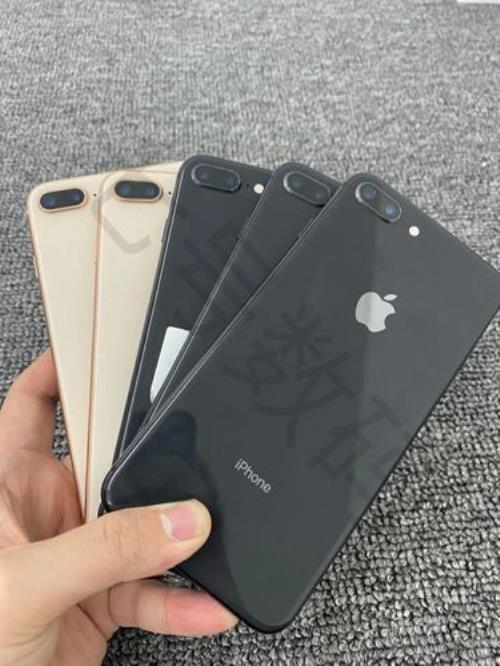 苹果8plus16.1卡么