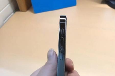 苹果14promax音量键旁边发热