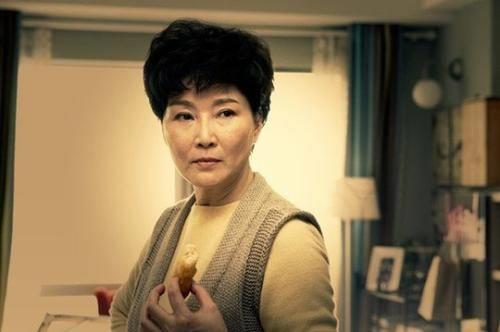 离婚30年至今未婚叫什么老人