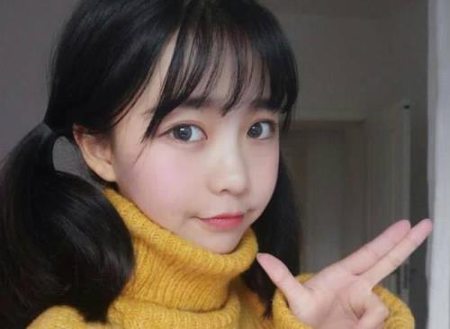 为什么女同桌喜欢捏我脸