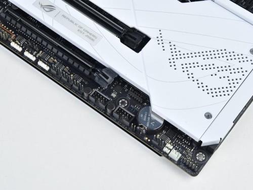 华硕ROG吹雪z690a需要网卡吗