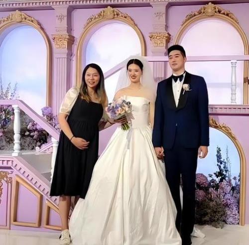 30多岁从来没参加过婚礼正常吗