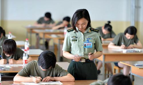 油耳朵可以考军校吗