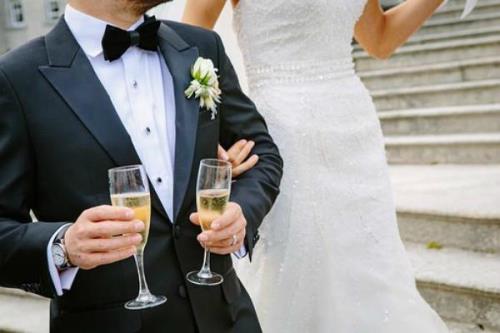 怎么在侄女结婚饭桌上敬酒