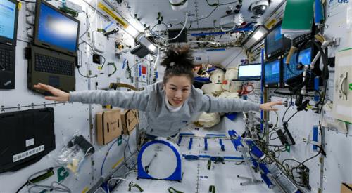 第一位女宇航员是谁