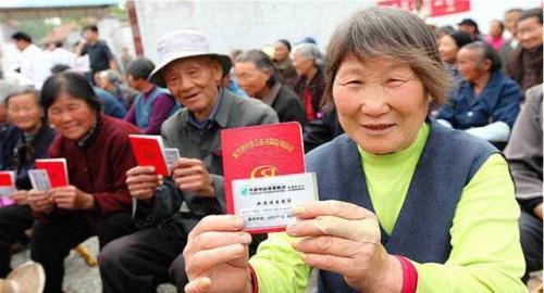 云南高龄补贴2022发放标准