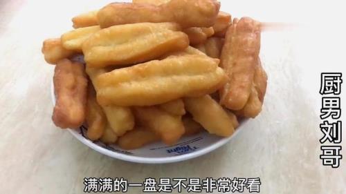 油条和面里为什么要放白糖