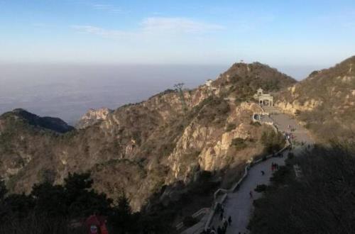 为什么成年之前不能爬泰山