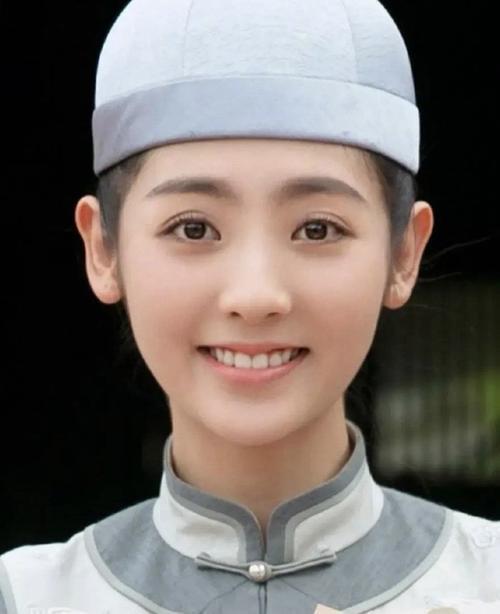 田曦薇和杨蓉长得像吗