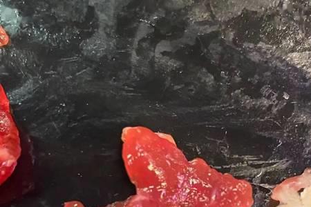 生牛肉里面为什么有蛆虫