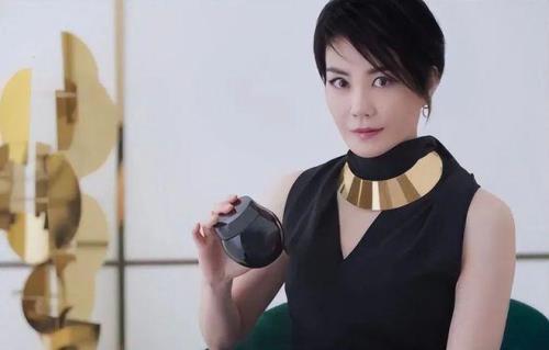 王靖雯和王菲是同一个人吗