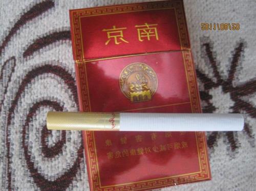 16的红南京和12的红南京区别