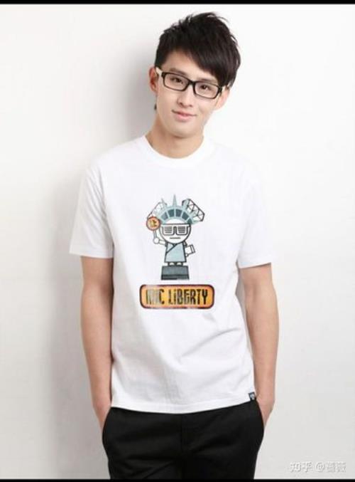 106斤168cm男生胖吗