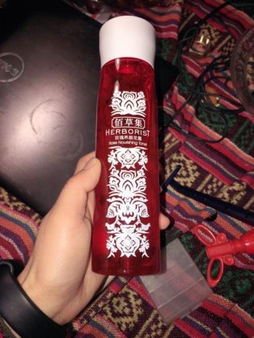 花露怎么用