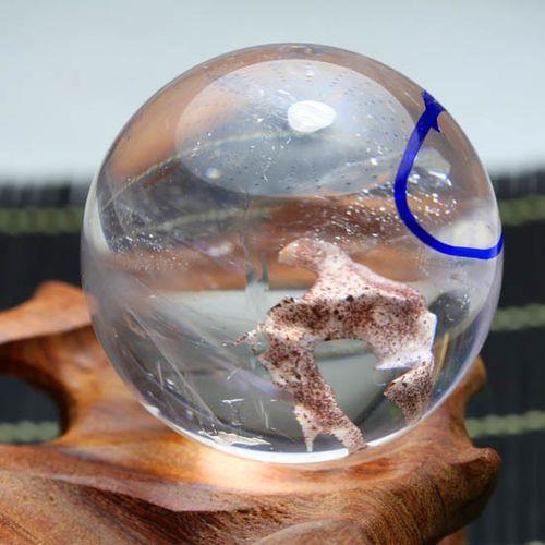 水晶球里是什么水