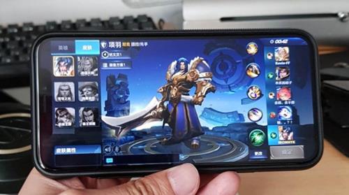 iphone13玩王者有刘海吗