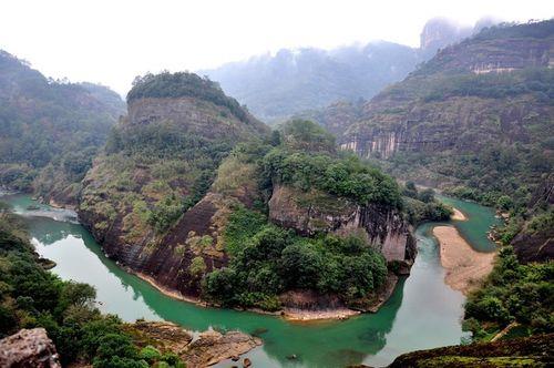 游山游水游天下下一句