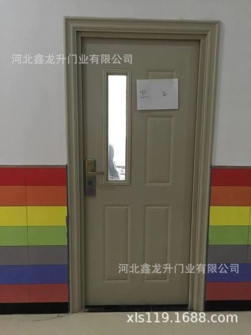 教室的门应该向内开吗