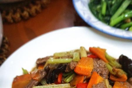 芹菜炒牛肉的做法第一名厨