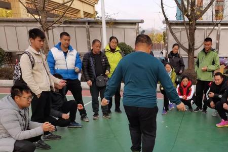 双摇跳绳比赛规则