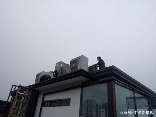 农村阳光房框架如何与房檐连接