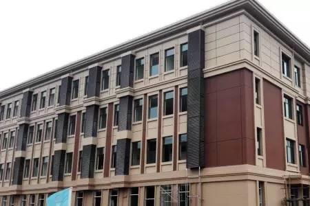 教学楼层高一般多少