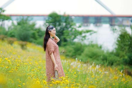 轻吟的意思