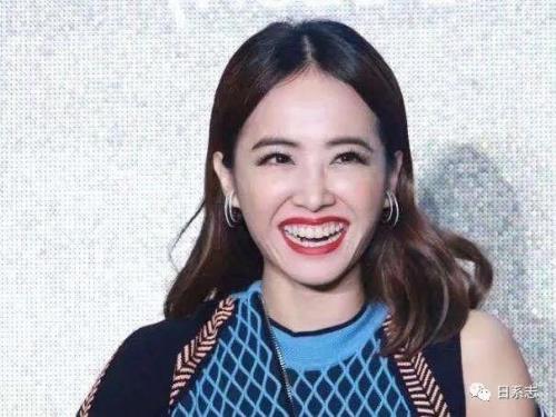 藏在心里不公开的笑是什么笑