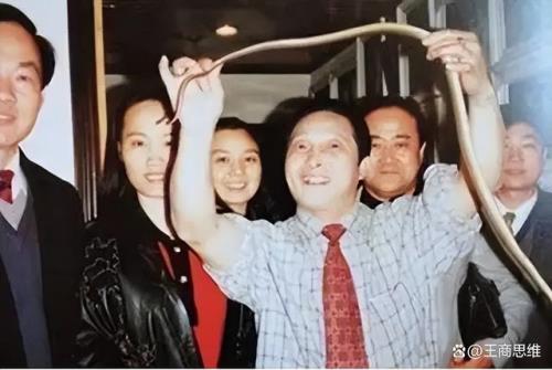 上海认干爹有什么讲究
