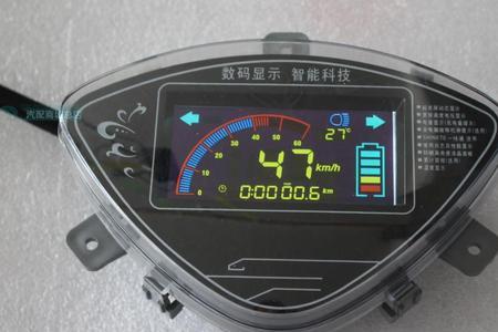 电动车仪表盘如何实时显示电压