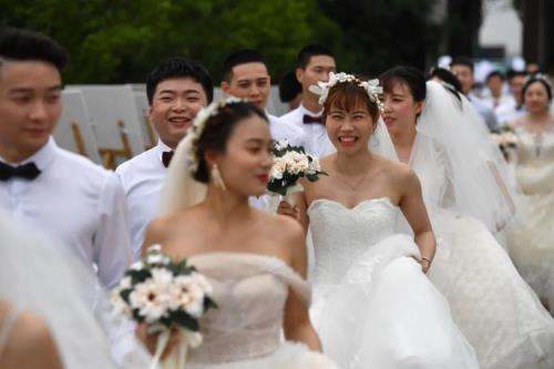 婚礼延期怎么安慰新人