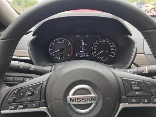 21款天籁舒适版怎么查看公里数