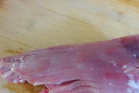 牛肉顺纹切还是横纹切