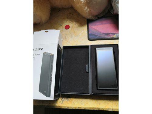 索尼zx300a和七彩虹c4哪个好