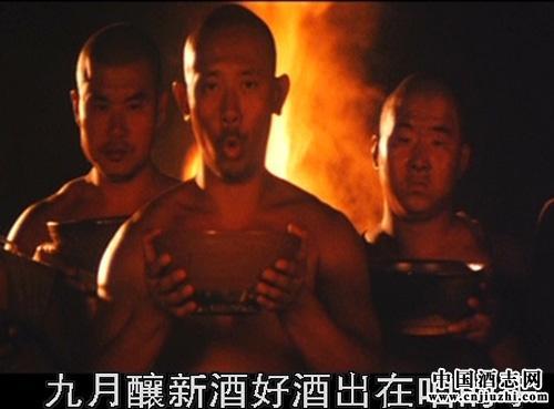 红高粱为何要往酒里尿