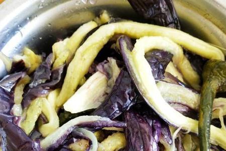 蒜茄子腌了一个月了还能吃吗