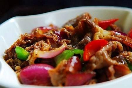 炒羊肉和炒牛肉哪个好吃