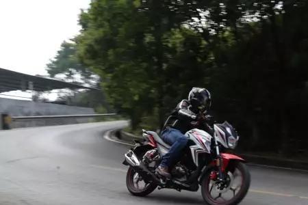 豪爵铃木df150-12a电瓶没电怎么启动
