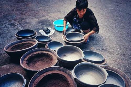 青衣人是少数民族吗