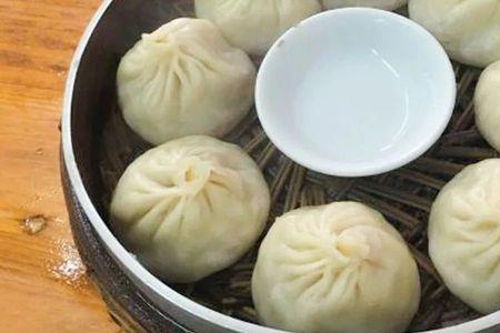 葱葱笼笼的笼什么意思