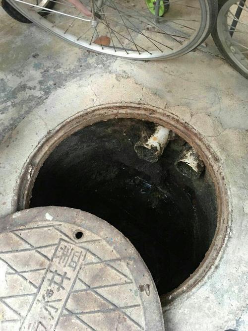 一栋楼的污水井是相通吗