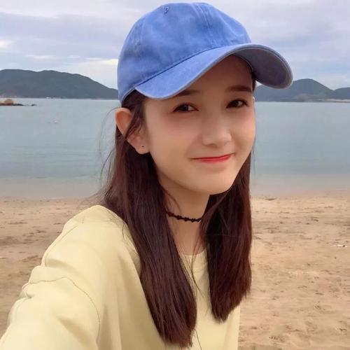 聊天喜欢用嘻嘻的女生的性格