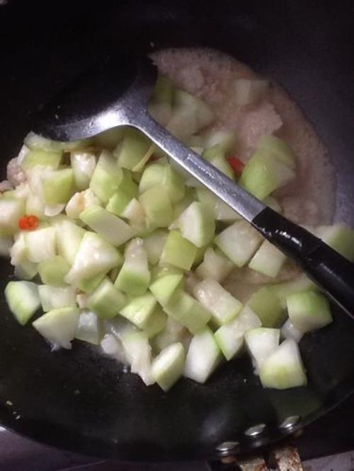 瓠子炒肉片的做法