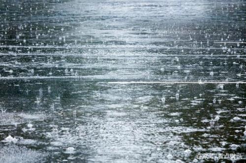 雨的季节注音