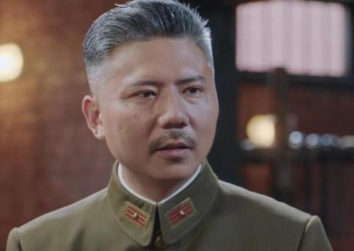 信仰中郑群是干什么的