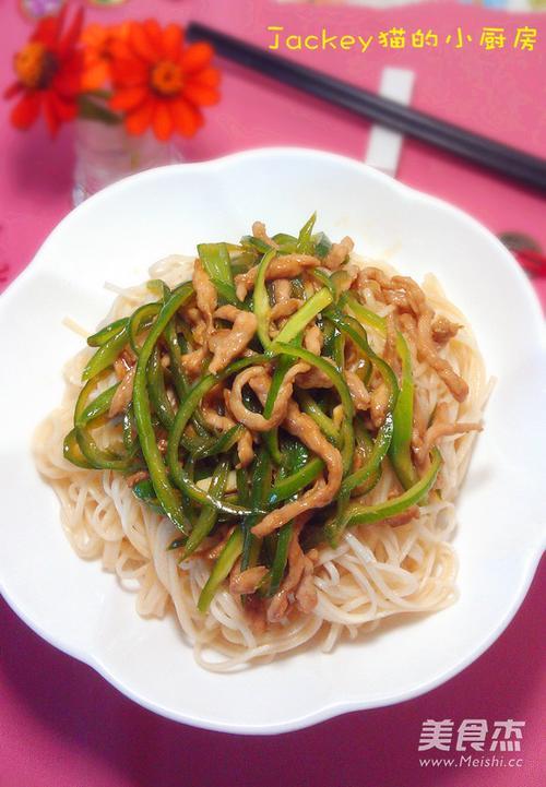青椒羊肉拌面做法
