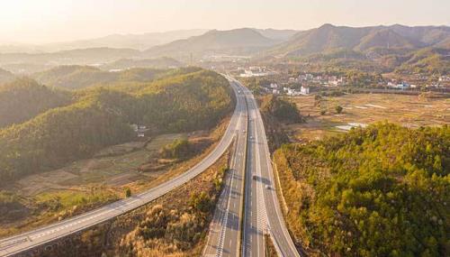 2023年元旦高速免过路费吗